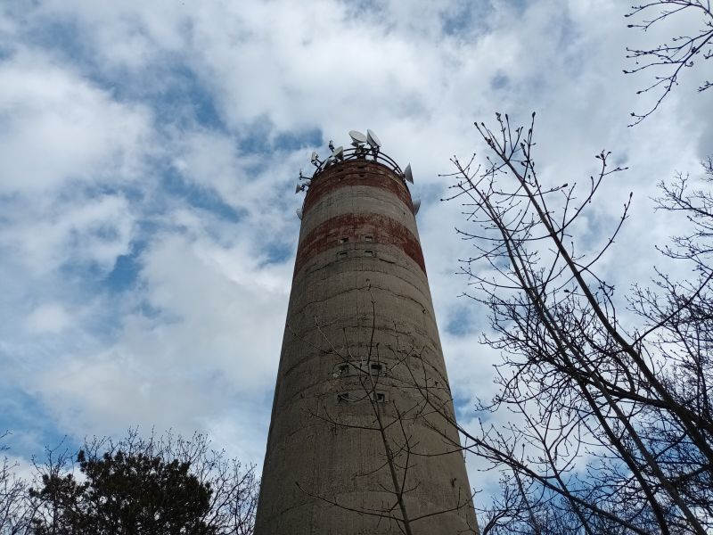 Lófingató-hegy torony