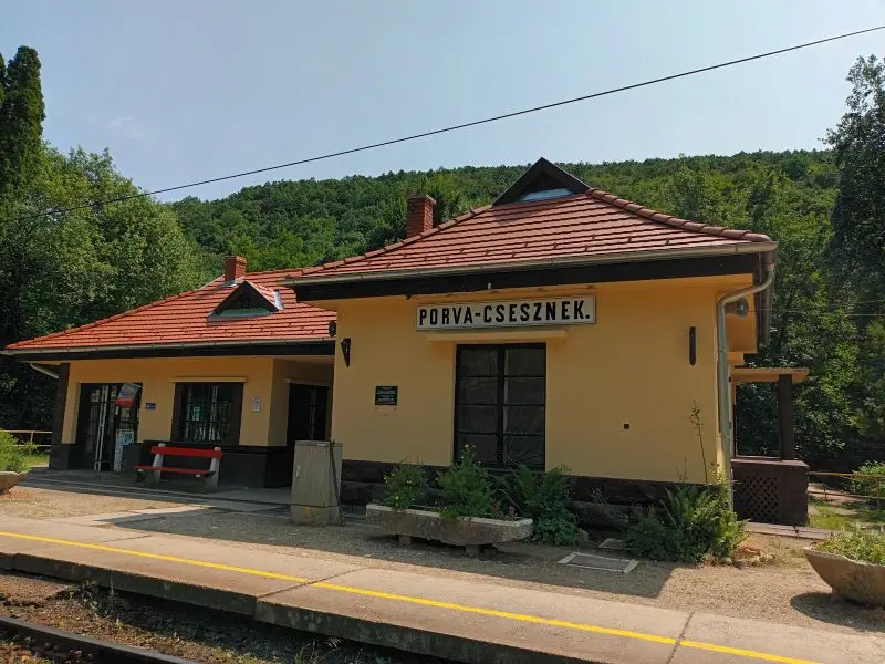 Porva-Csesznek állomás
