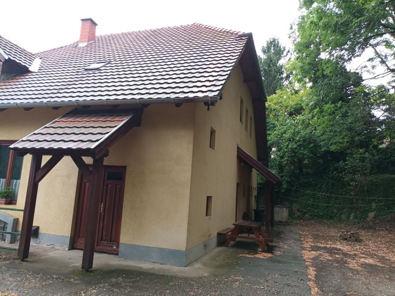 Ivánc turistaház