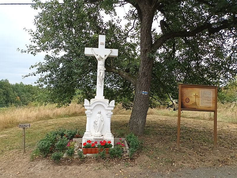 Kereszt Nagymizdó felé