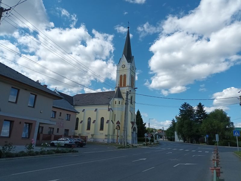 Zalalövő templom